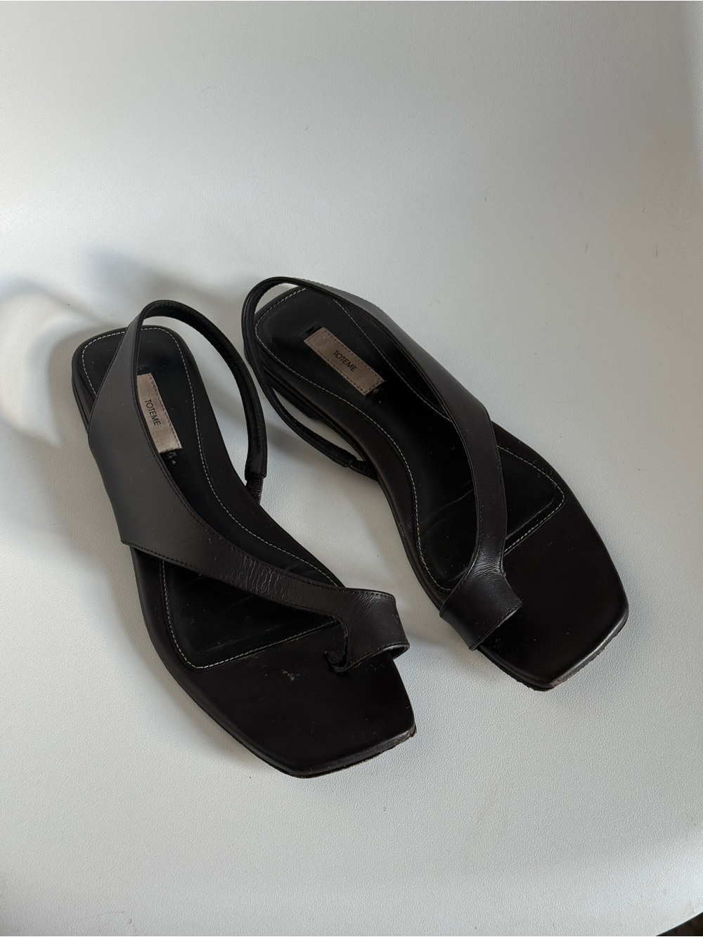 Toteme Black Leather Toe-Loop Sling Sandals - Picture 2 of 6